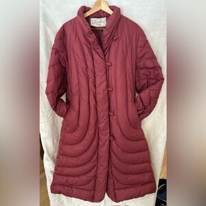 Vintage 1970's 1980's Women's Burgundy Quilted Down Coat  retro  cottagcore